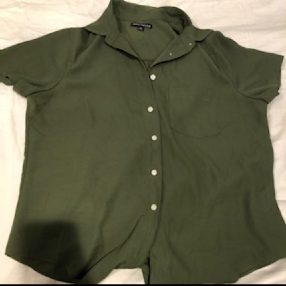 J. Crew Mercantile Buttoned top - Picture 3 of 3